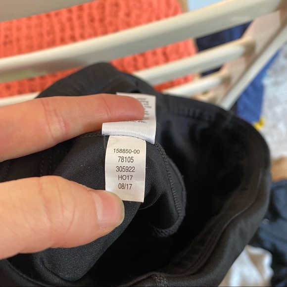 Athleta Aurora Precision 7/8 Reflective Tights XS - Picture 8 of 9
